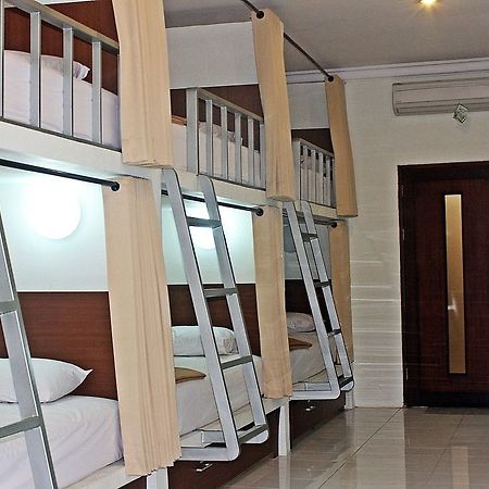 Mirah Hostel Legian Extérieur photo